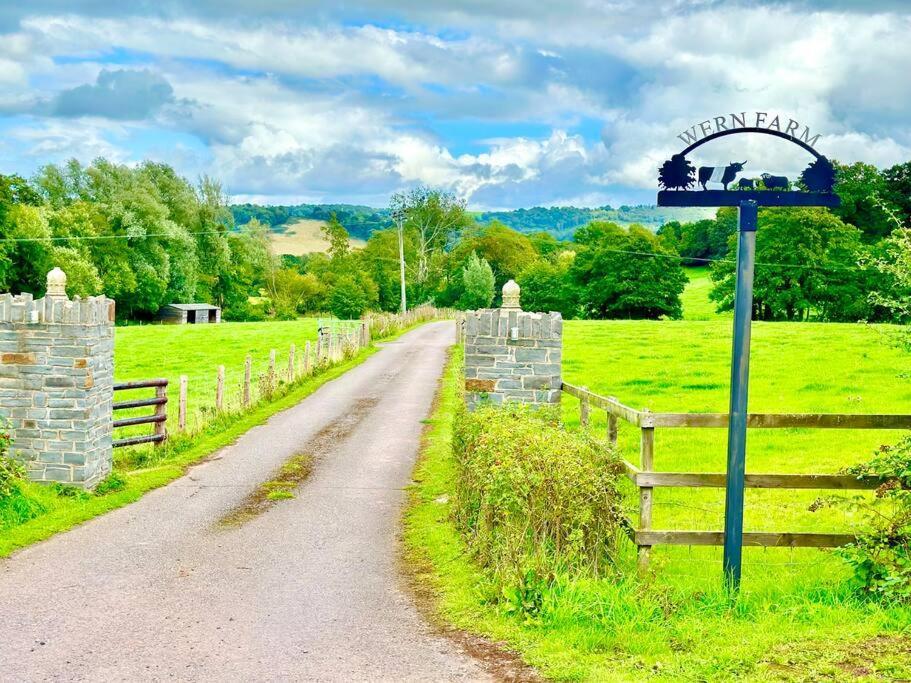 Fox Acre - Amazing Views * Usk