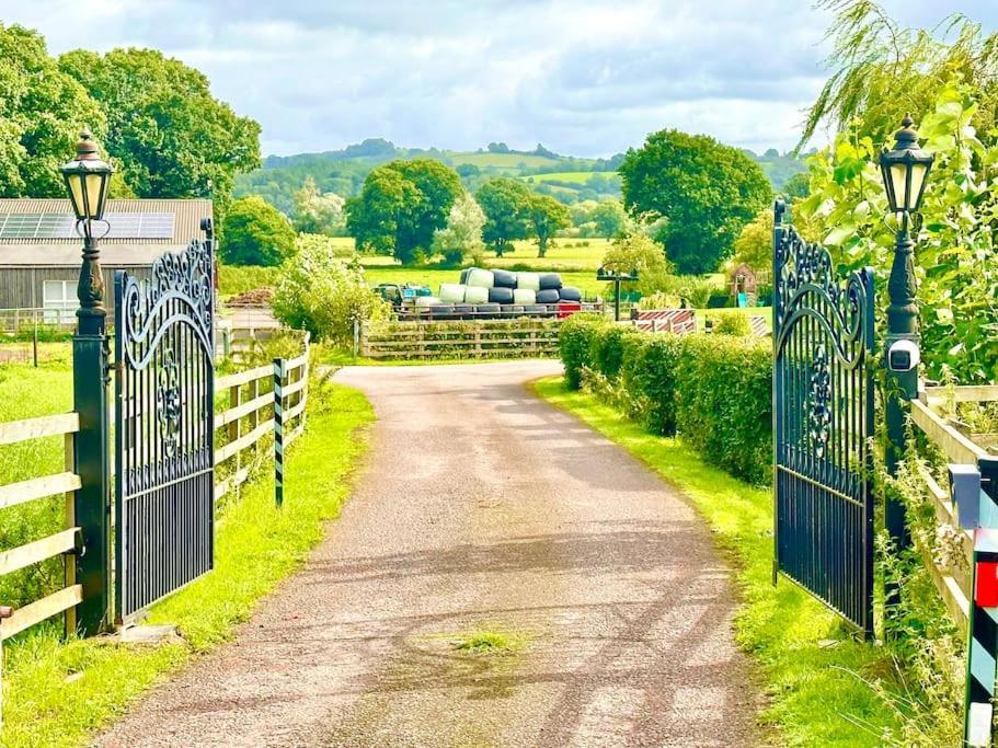 Fox Acre - Amazing Views Holiday home Usk